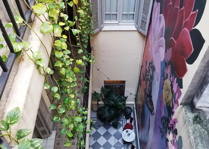 Voyage Recoleta Hostel